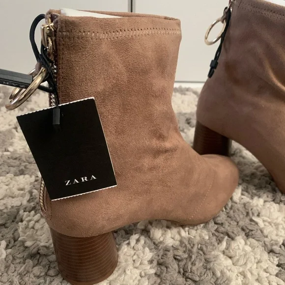 NWT Zara Suede Booties Wood Heel - Picture 6 of 10